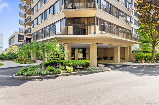 25 Rockledge Avenue 801, White Plains, NY 10601