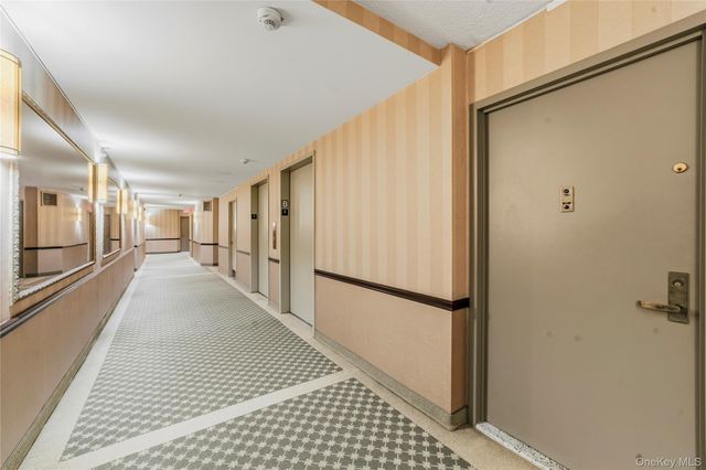 25 Rockledge Avenue 801, White Plains, NY 10601