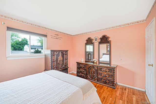 17 Liberty Avenue, Selden, NY 11784