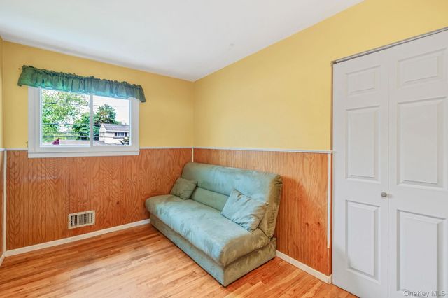 17 Liberty Avenue, Selden, NY 11784