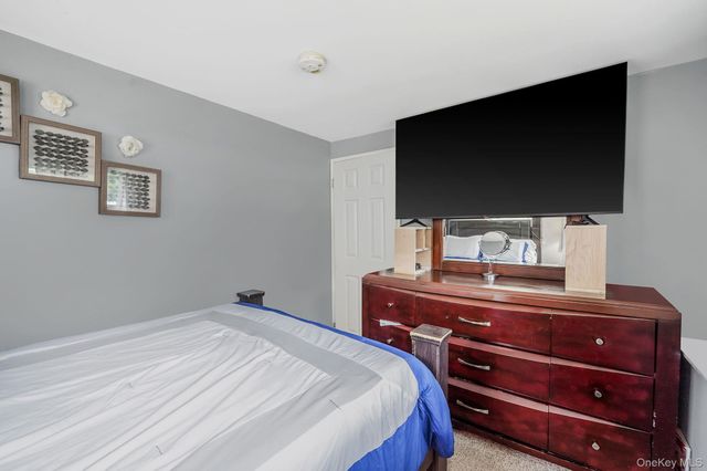 17 Liberty Avenue, Selden, NY 11784