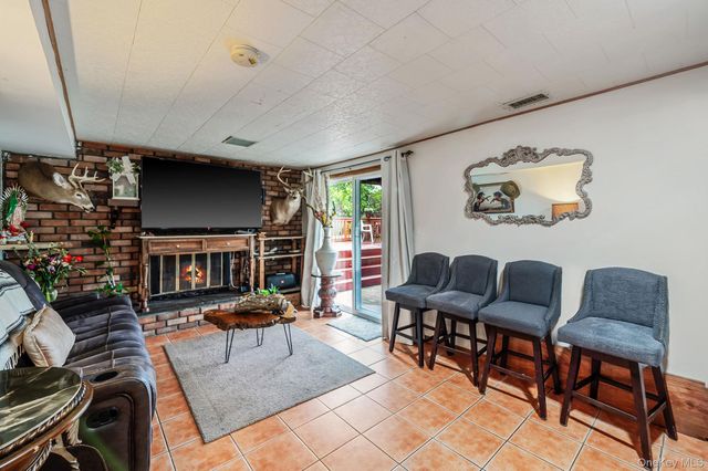 17 Liberty Avenue, Selden, NY 11784