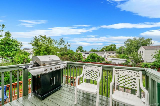 17 Liberty Avenue, Selden, NY 11784