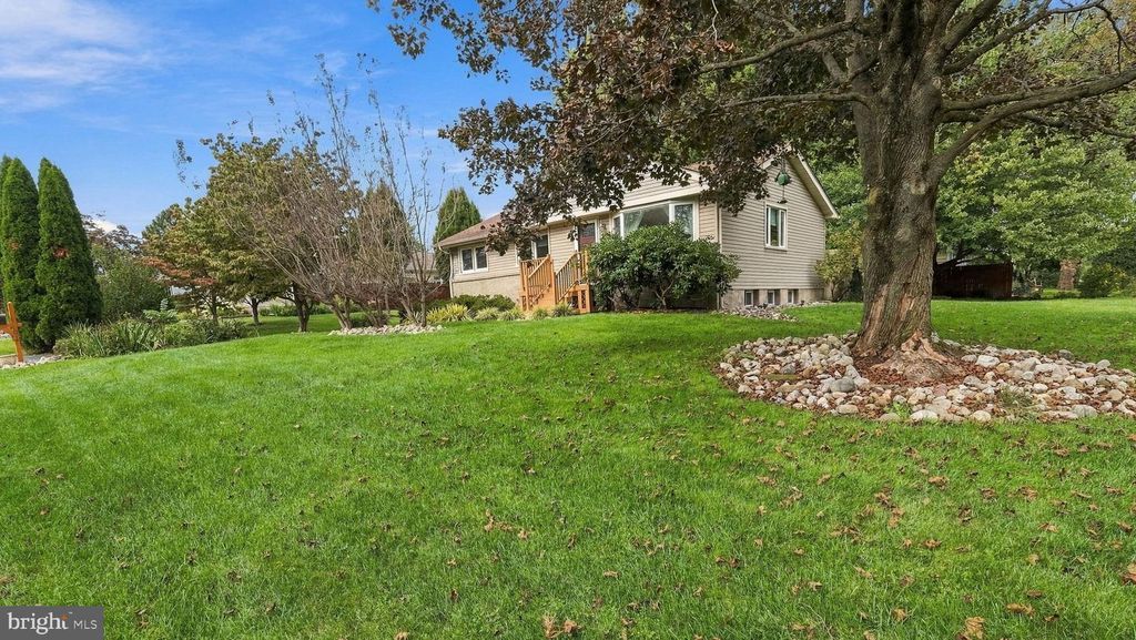 91 TAIFER AVE, DOYLESTOWN, PA 18901 — photo 2