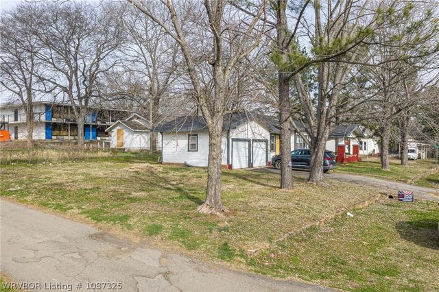 290 E 4th Street, Booneville, AR 72927