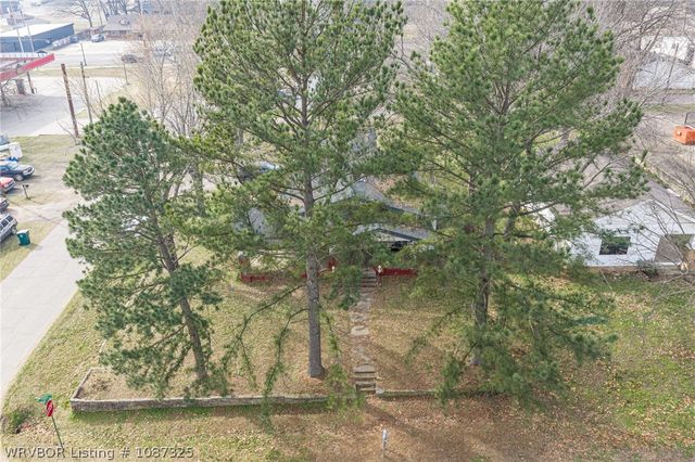 290 E 4th Street, Booneville, AR 72927