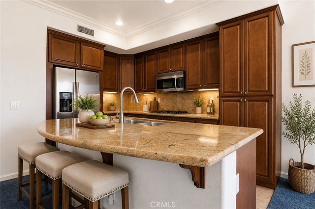 8807 Cuyamaca, Corona, CA 92883