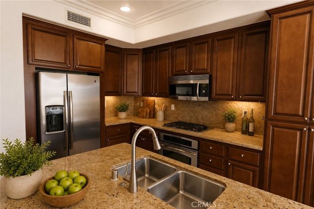 8807 Cuyamaca, Corona, CA 92883