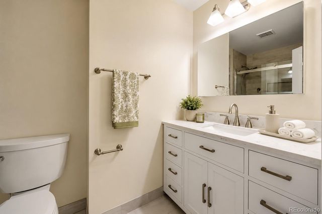 883 S Nelson Way, Lakewood, CO 80226