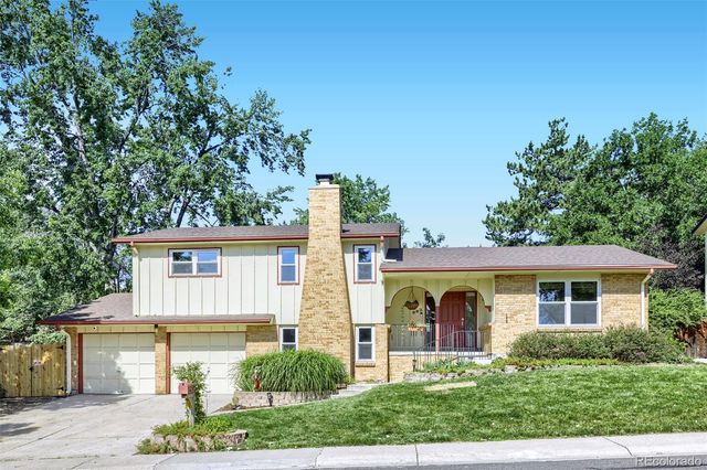 883 S Nelson Way, Lakewood, CO 80226