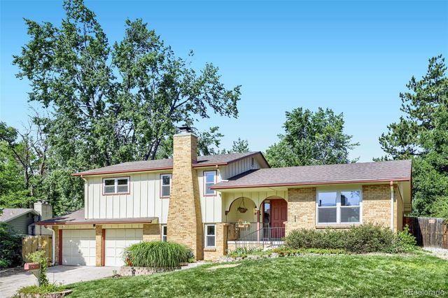 883 S Nelson Way, Lakewood, CO 80226
