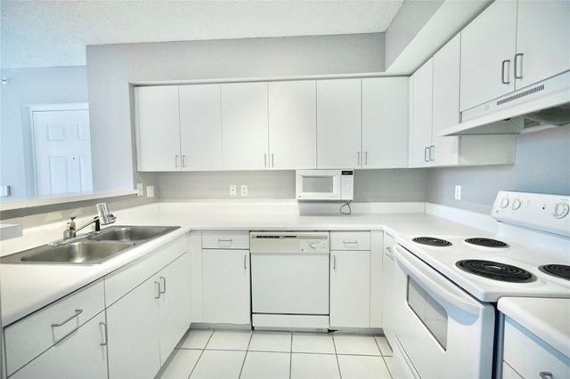 4824 N State Road 7 9207, Coconut Creek, FL 33073