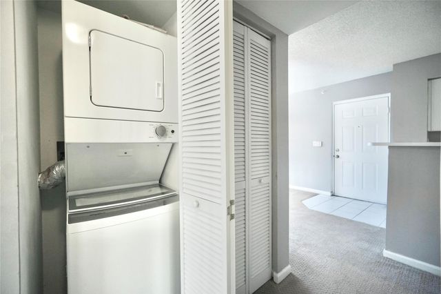 4824 N State Road 7 9207, Coconut Creek, FL 33073