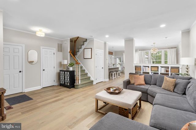 83 MALSBURY ST, Robbinsville, NJ 08691