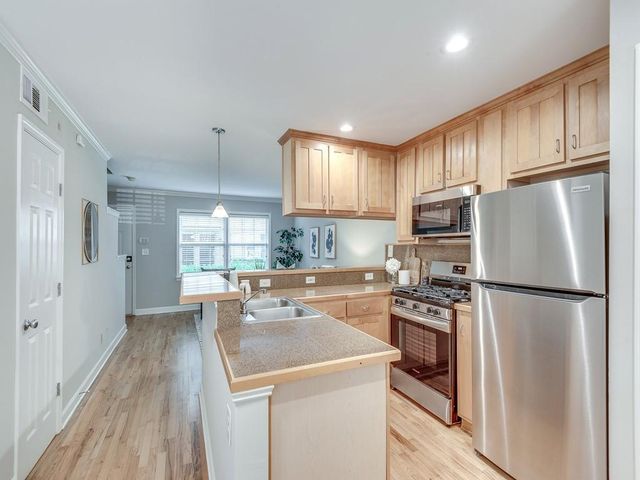 2232 Dunseath Avenue NW 414, Atlanta, GA 30318