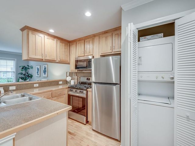2232 Dunseath Avenue NW 414, Atlanta, GA 30318