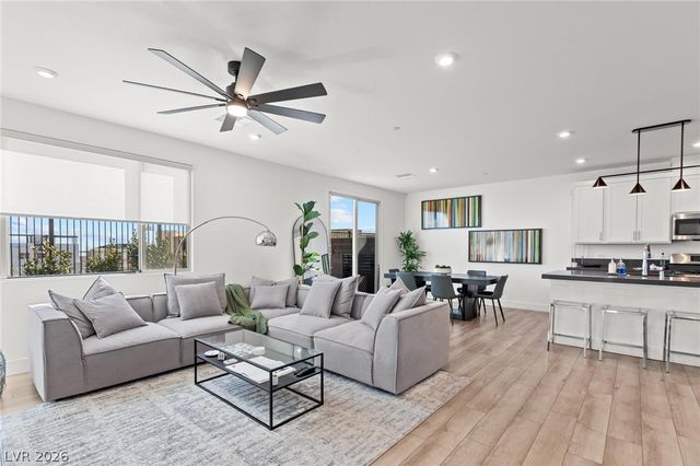 692 Echelon Street, Las Vegas, NV 89138
