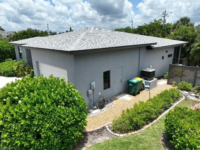 111 Bahama AVE, Marco Island, FL 34145