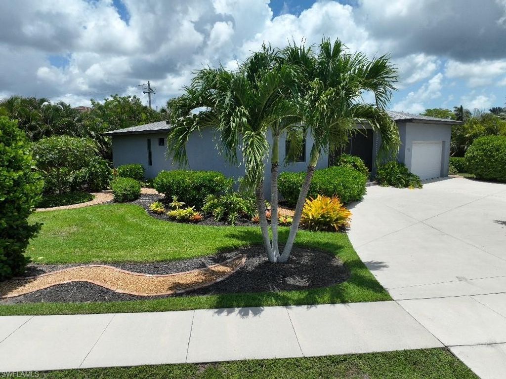 111 Bahama AVE, Marco Island, FL 34145