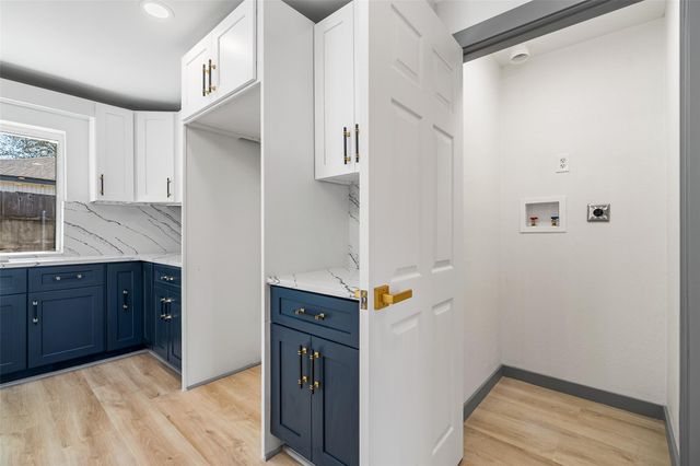 6646 Bayou View Drive, Houston, TX 77091