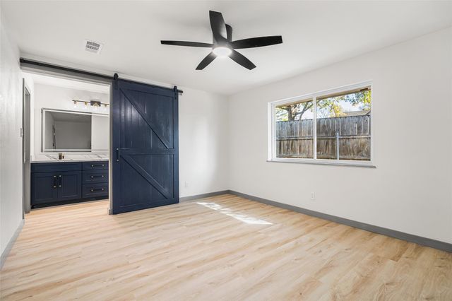 6646 Bayou View Drive, Houston, TX 77091