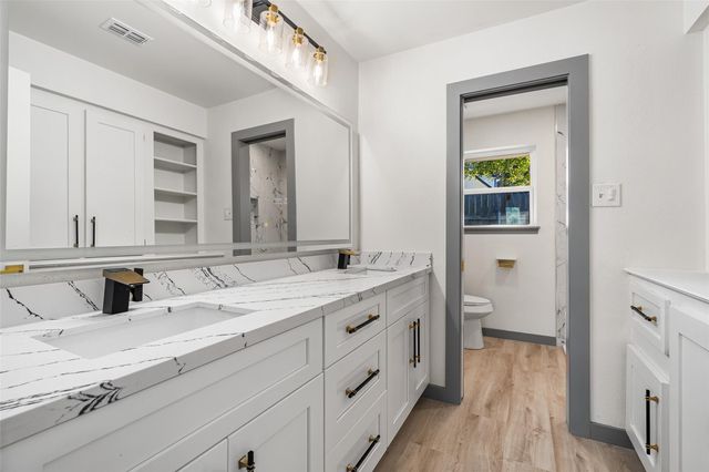 6646 Bayou View Drive, Houston, TX 77091