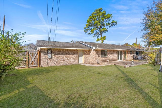 6646 Bayou View Drive, Houston, TX 77091