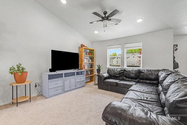11538 W Black Dog Dr., Nampa, ID 83686