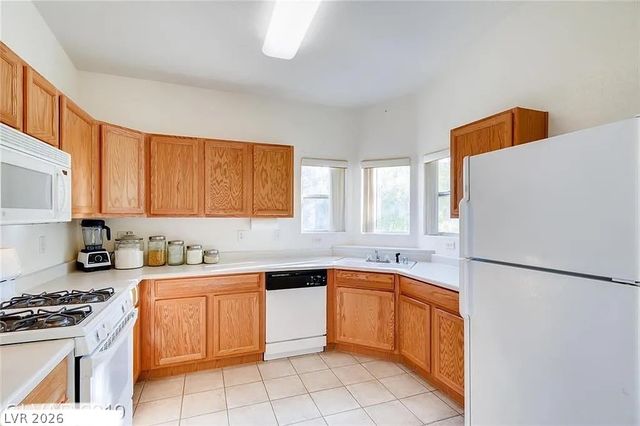 2053 Jade Creek Street 206, Las Vegas, NV 89117