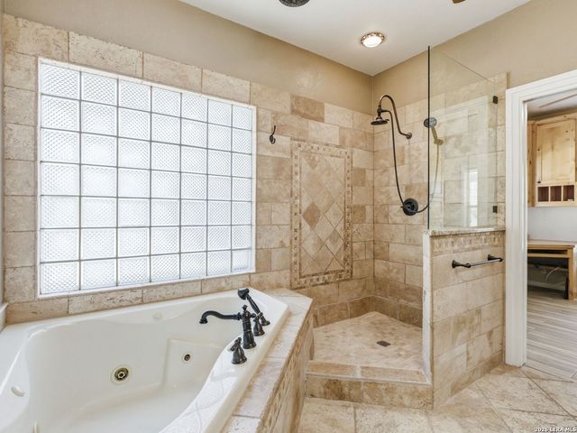 9035 Fair Oaks Parkway, Boerne, TX 78015