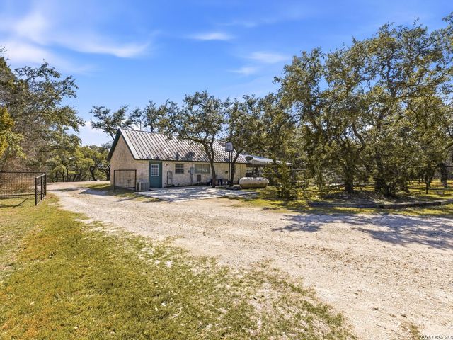 9035 Fair Oaks Parkway, Boerne, TX 78015