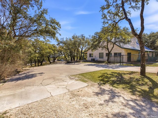 9035 Fair Oaks Parkway, Boerne, TX 78015