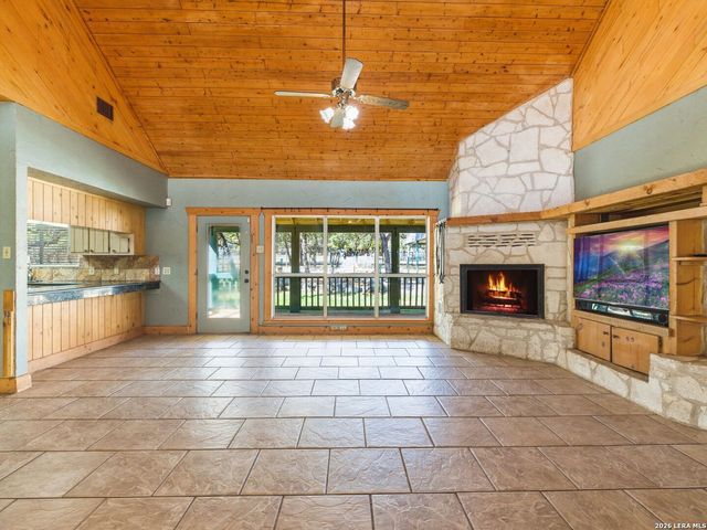 9035 Fair Oaks Parkway, Boerne, TX 78015