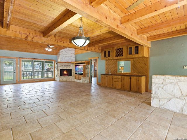 9035 Fair Oaks Parkway, Boerne, TX 78015