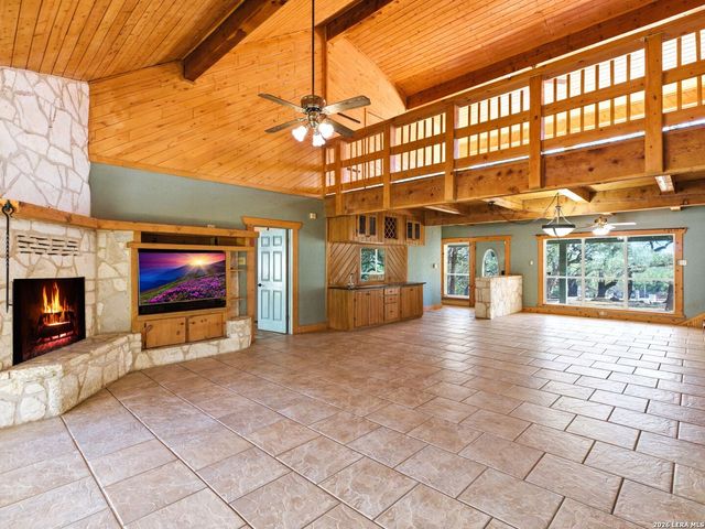 9035 Fair Oaks Parkway, Boerne, TX 78015