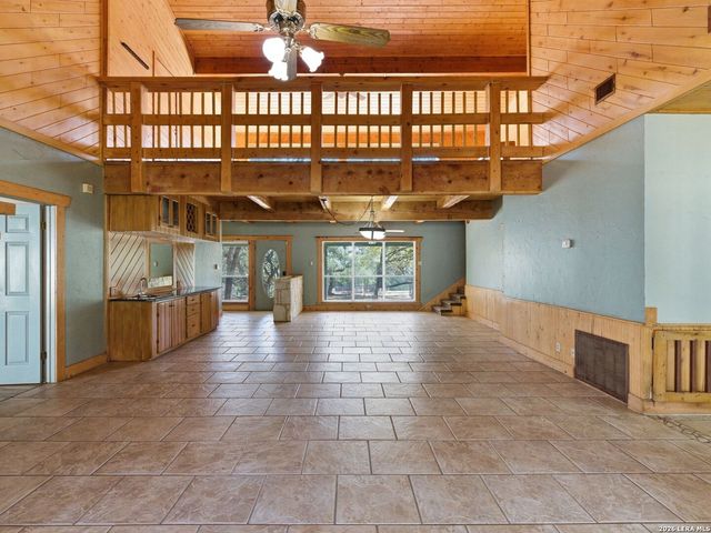 9035 Fair Oaks Parkway, Boerne, TX 78015