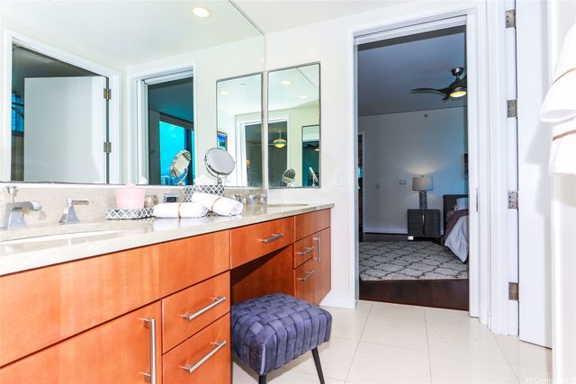 1288 Ala Moana Boulevard 8A, Honolulu, HI 96814