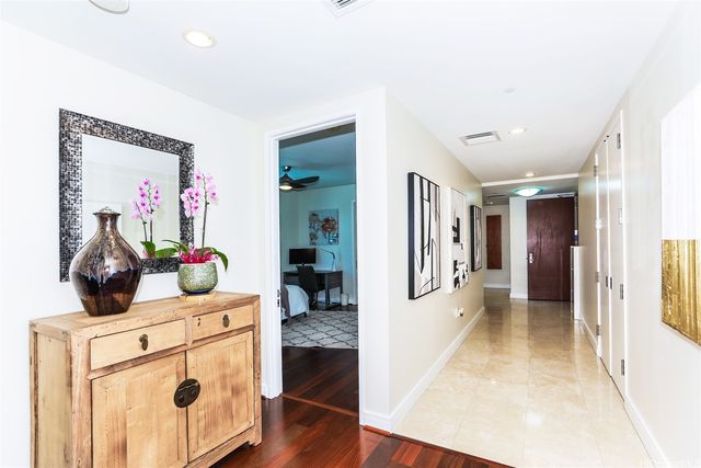 1288 Ala Moana Boulevard 8A, Honolulu, HI 96814