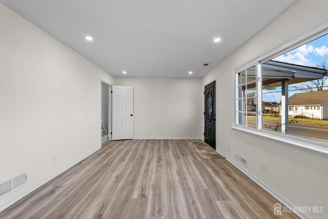 2512 Maple Avenue, South Plainfield, NJ 07080