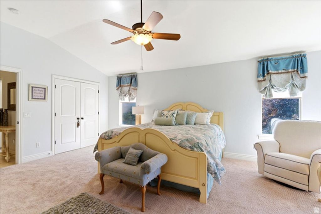 Image 21 of property listing at 513 N PEACEFIELD DR, Layton, UT 84040