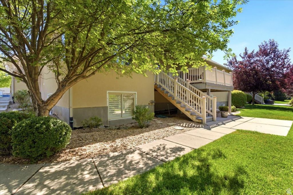 Image 38 of property listing at 513 N PEACEFIELD DR, Layton, UT 84040