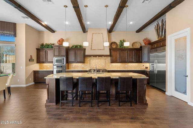 2304 N STEELE Circle, Mesa, AZ 85207