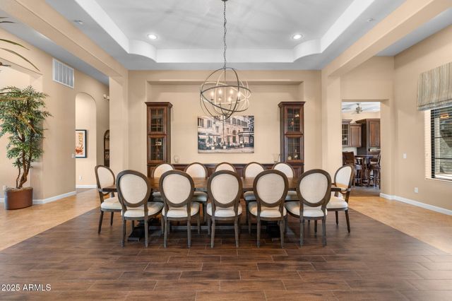 2304 N STEELE Circle, Mesa, AZ 85207