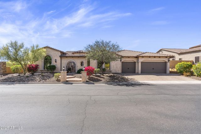 2304 N STEELE Circle, Mesa, AZ 85207