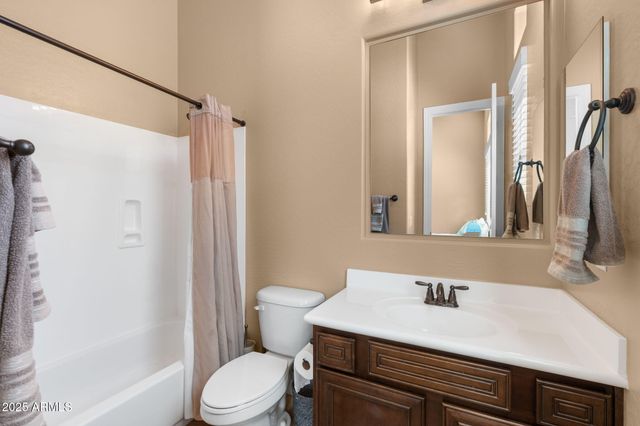 2304 N STEELE Circle, Mesa, AZ 85207