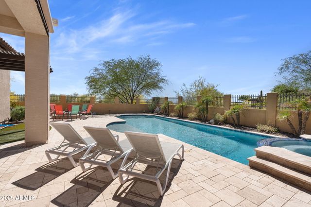 2304 N STEELE Circle, Mesa, AZ 85207