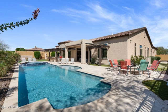 2304 N STEELE Circle, Mesa, AZ 85207