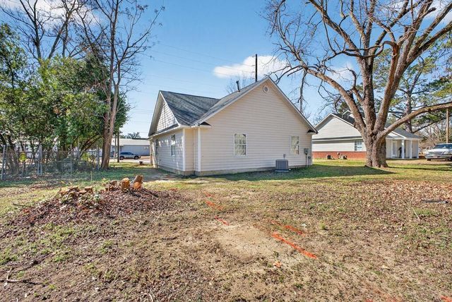 920 Barnwell Avenue NE, Aiken, SC 29801