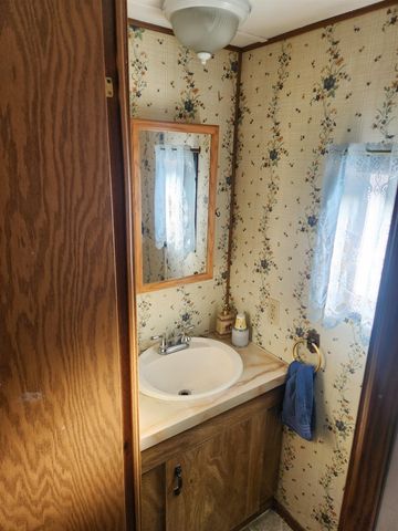 123 Sherwood Drive, Tilton, NH 03276