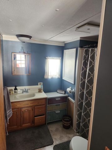 123 Sherwood Drive, Tilton, NH 03276